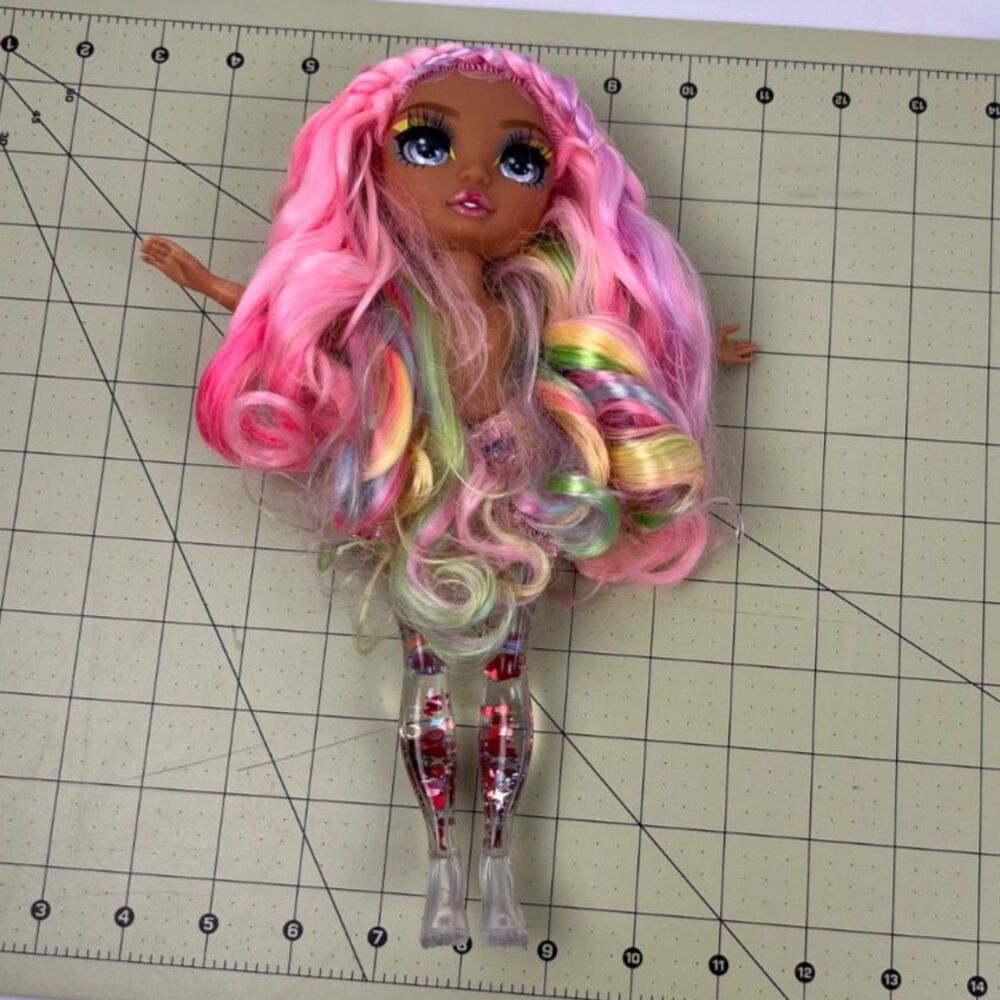 Rainbow High Sparkle & Shine Rosetta Doll Pastel Rainbow Hair Glitter Legs EUC